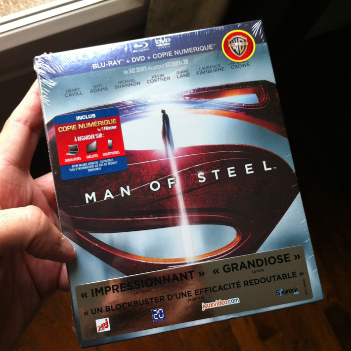 _Man-of-Steel-Bluray-DVD-Photo_BBBuzz
